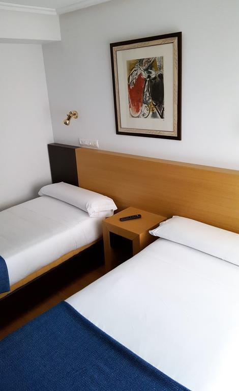 Hostel Costa Gijón Exteriör bild